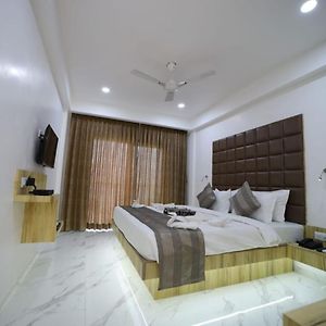 King Room Lake View